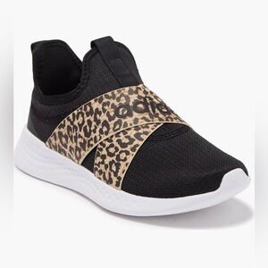 NWOT adidas Puremotion Adapt Running Shoe (Women)